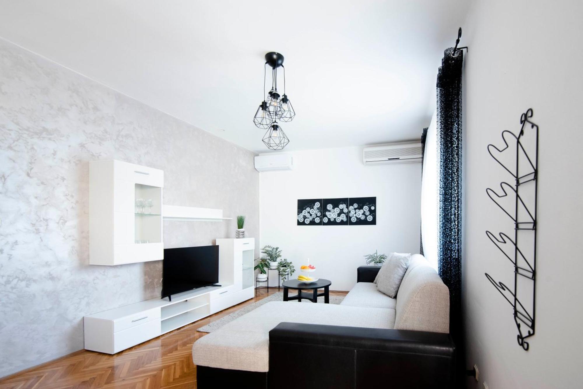 Apartman Karla Sinj Esterno foto