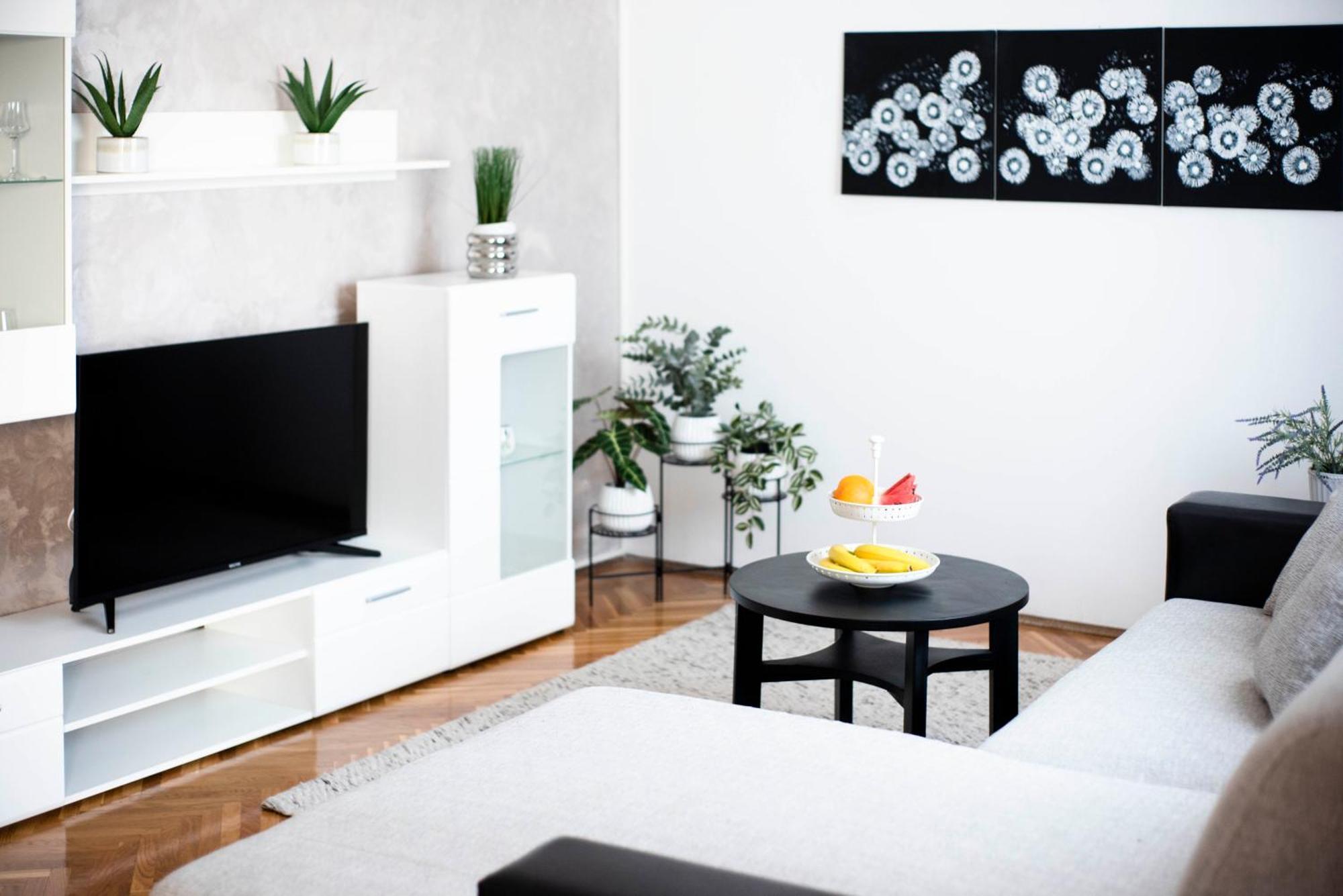 Apartman Karla Sinj Esterno foto